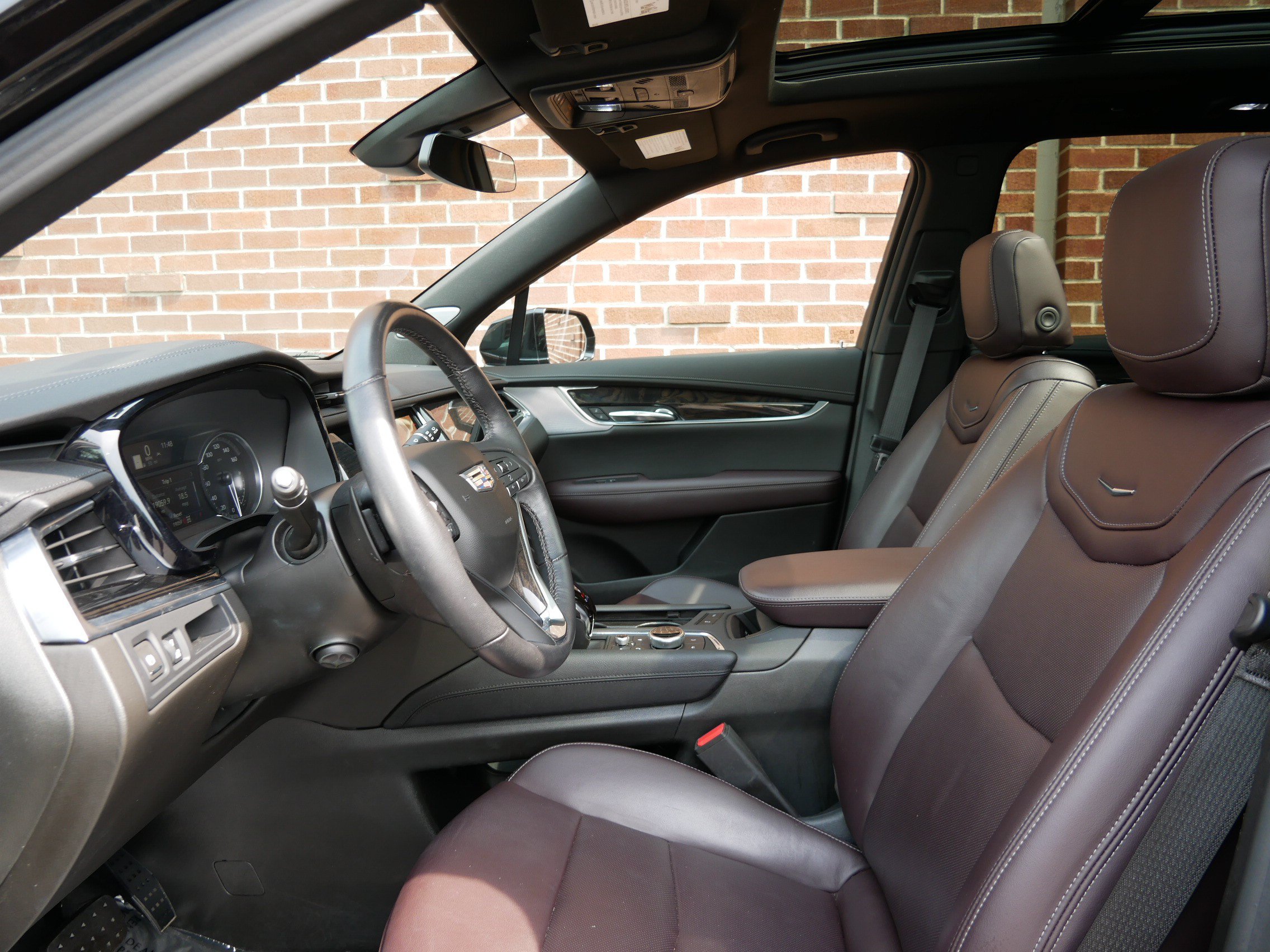 Certified 2024 Cadillac XT6 Premium Luxury AWD/4WD image 6