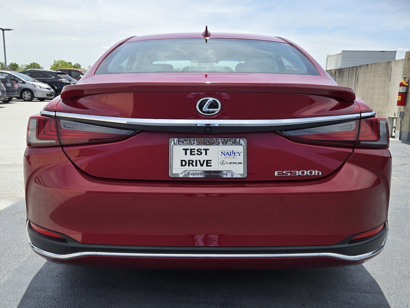 Certified 2025 Lexus ES 300h w/ Premium Package image 7