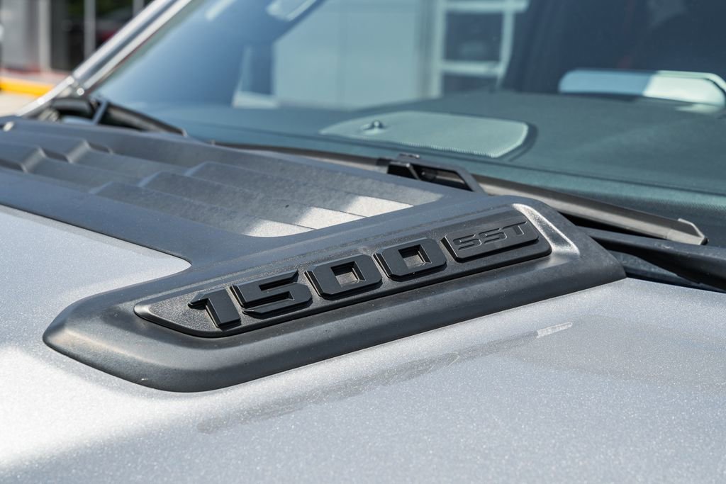 Used 2025 RAM 1500 Laramie w/ Night Edition AWD/4WD image 16