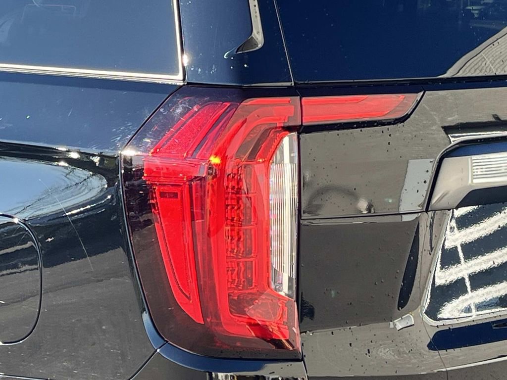 Used 2024 GMC Yukon XL Denali Ultimate image 10