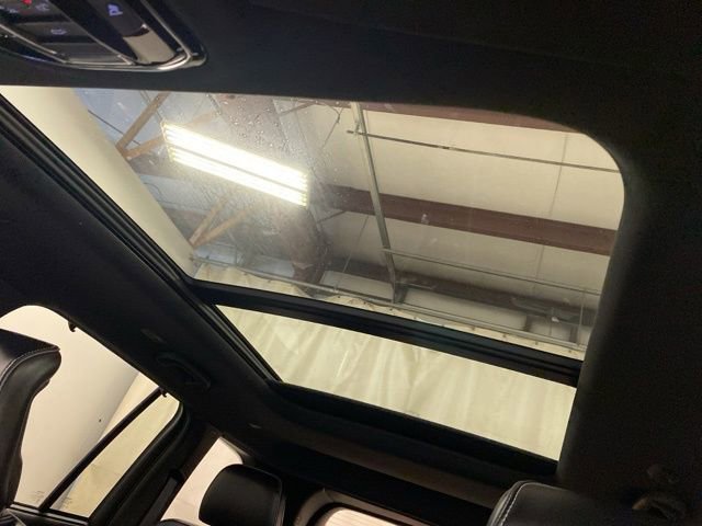 Used 2022 Jeep Grand Cherokee Overland w/ Luxury Tech Group IV image 19