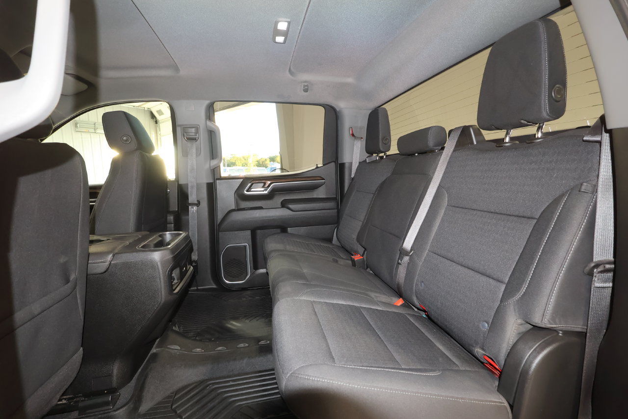 Used 2022 Chevrolet Silverado 1500 LT AWD/4WD image 24