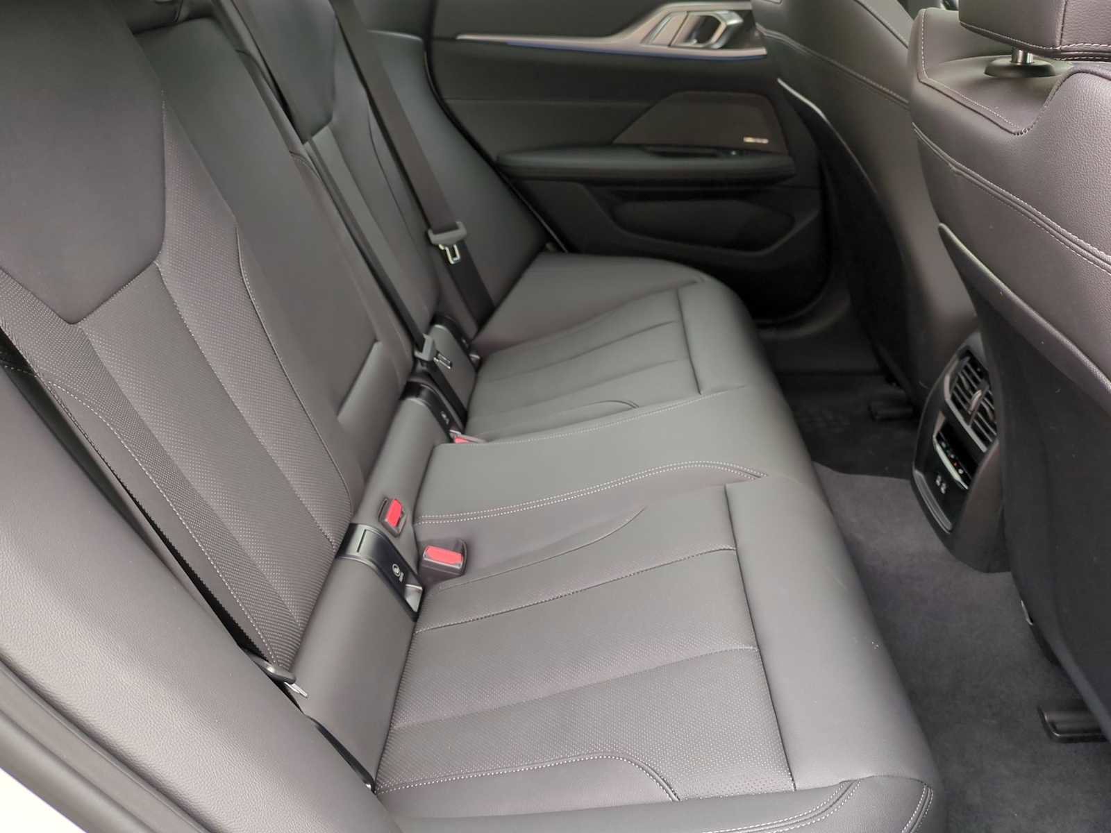 Used 2025 BMW i4 xDrive40i w/ Premium Package image 22