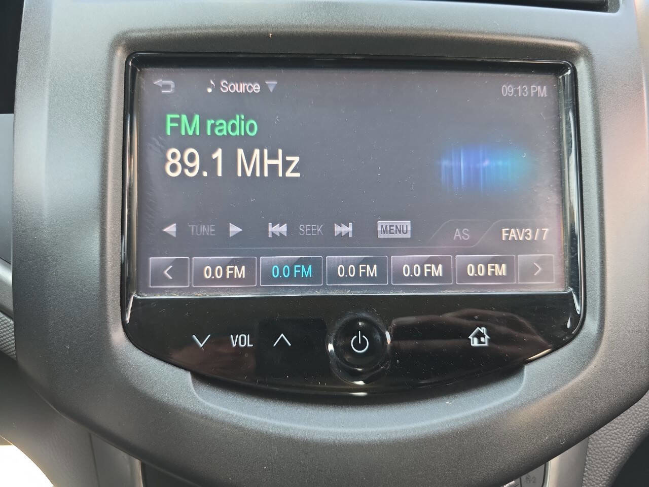 Used 2015 Chevrolet Sonic LT image 18