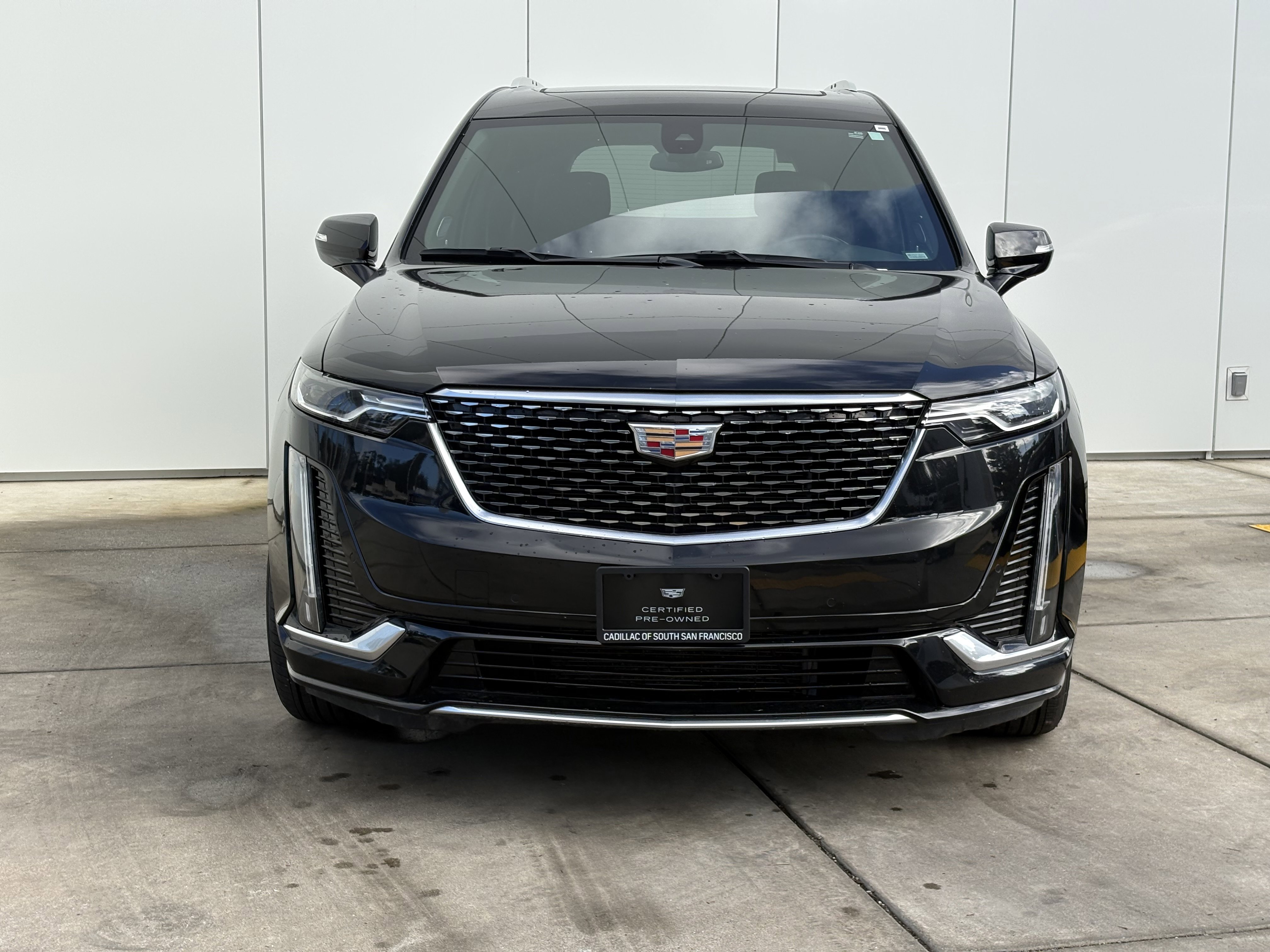 Certified 2024 Cadillac XT6 Premium Luxury image 3