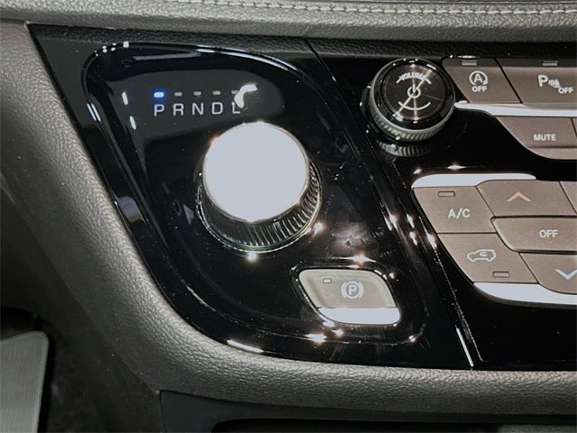 New 2026 Chrysler Pacifica Select image 11