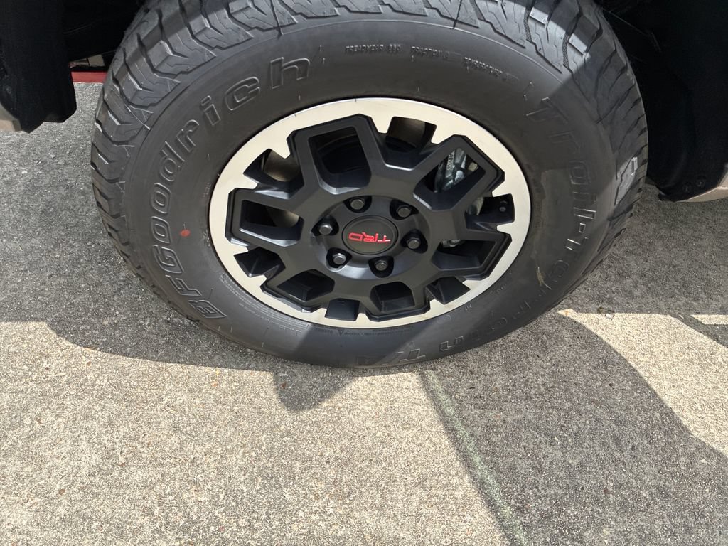 New 2026 Toyota Tacoma TRD Off-Road AWD/4WD image 32