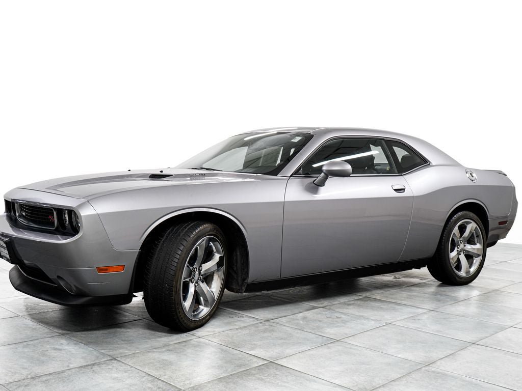 Used 2013 Dodge Challenger R/T Plus RWD image 4