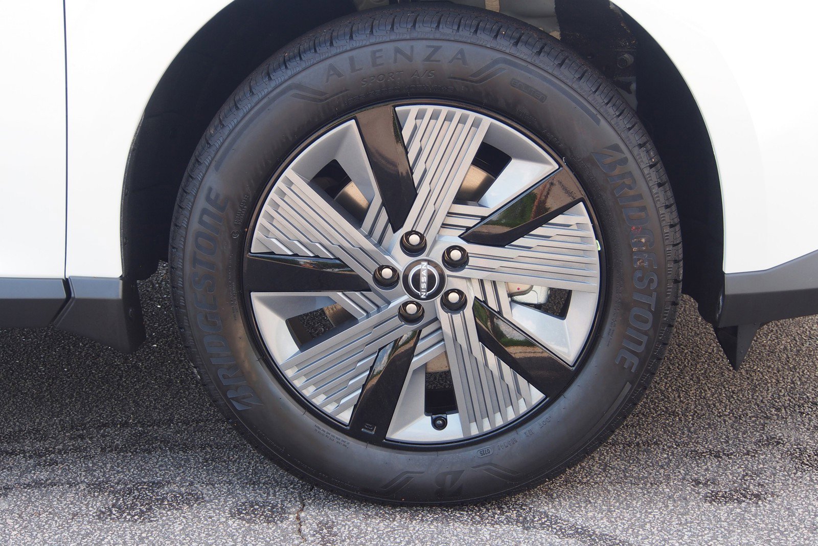 Used 2025 Nissan Murano SL image 9