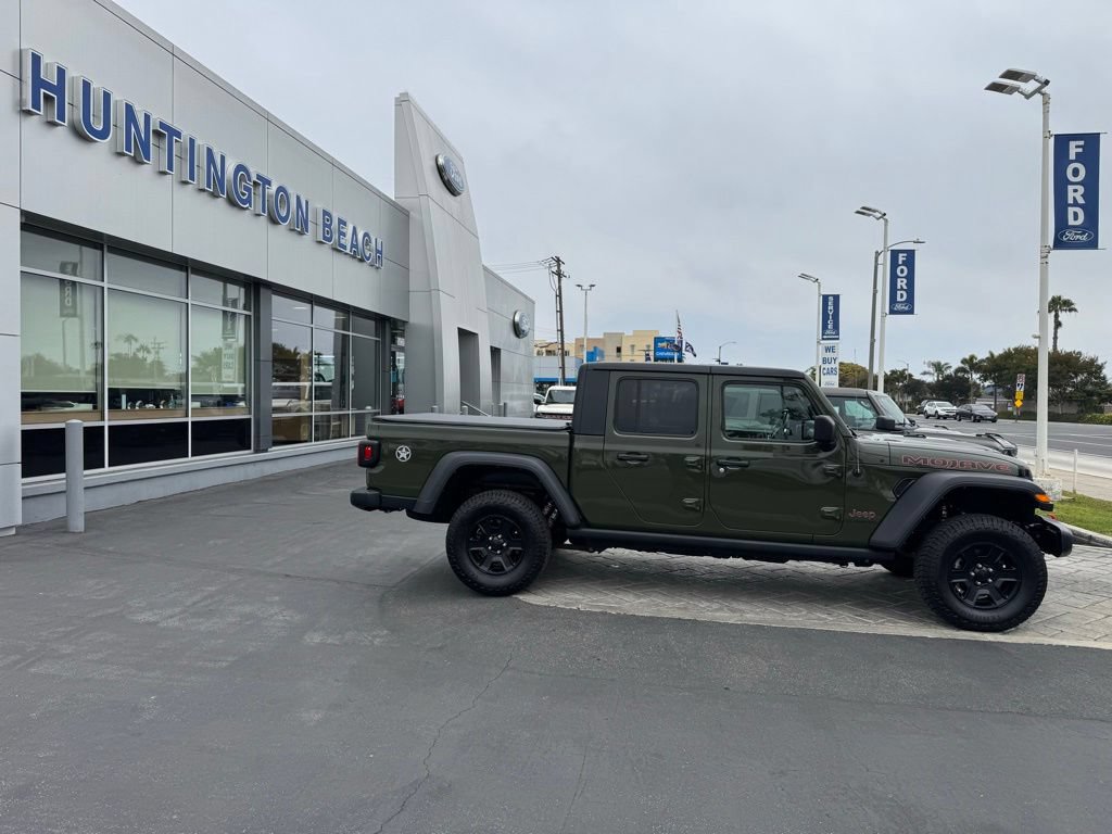 Used 2022 Jeep Gladiator Mojave AWD/4WD image 3