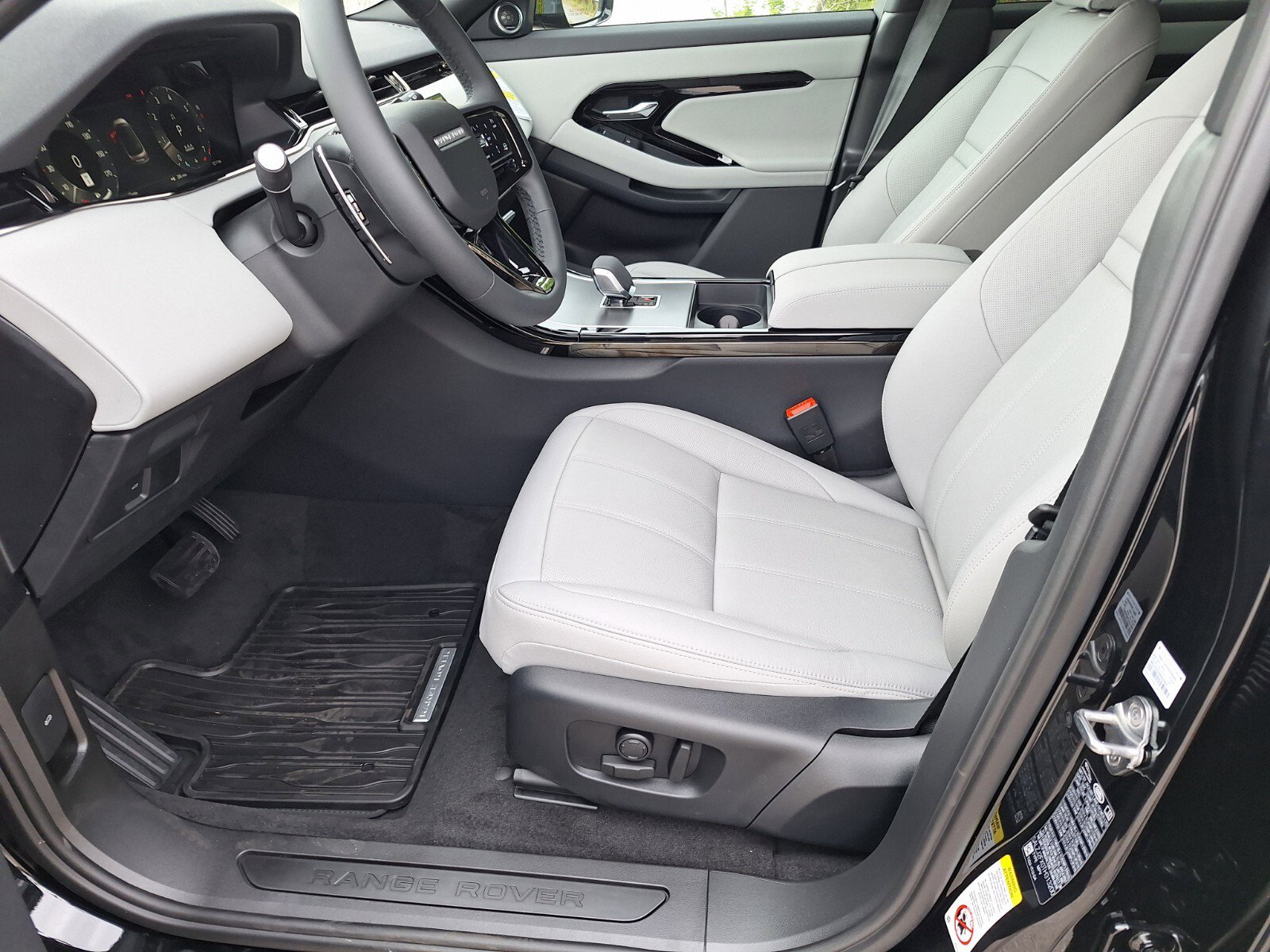 New 2026 Land Rover Range Rover Evoque S image 14