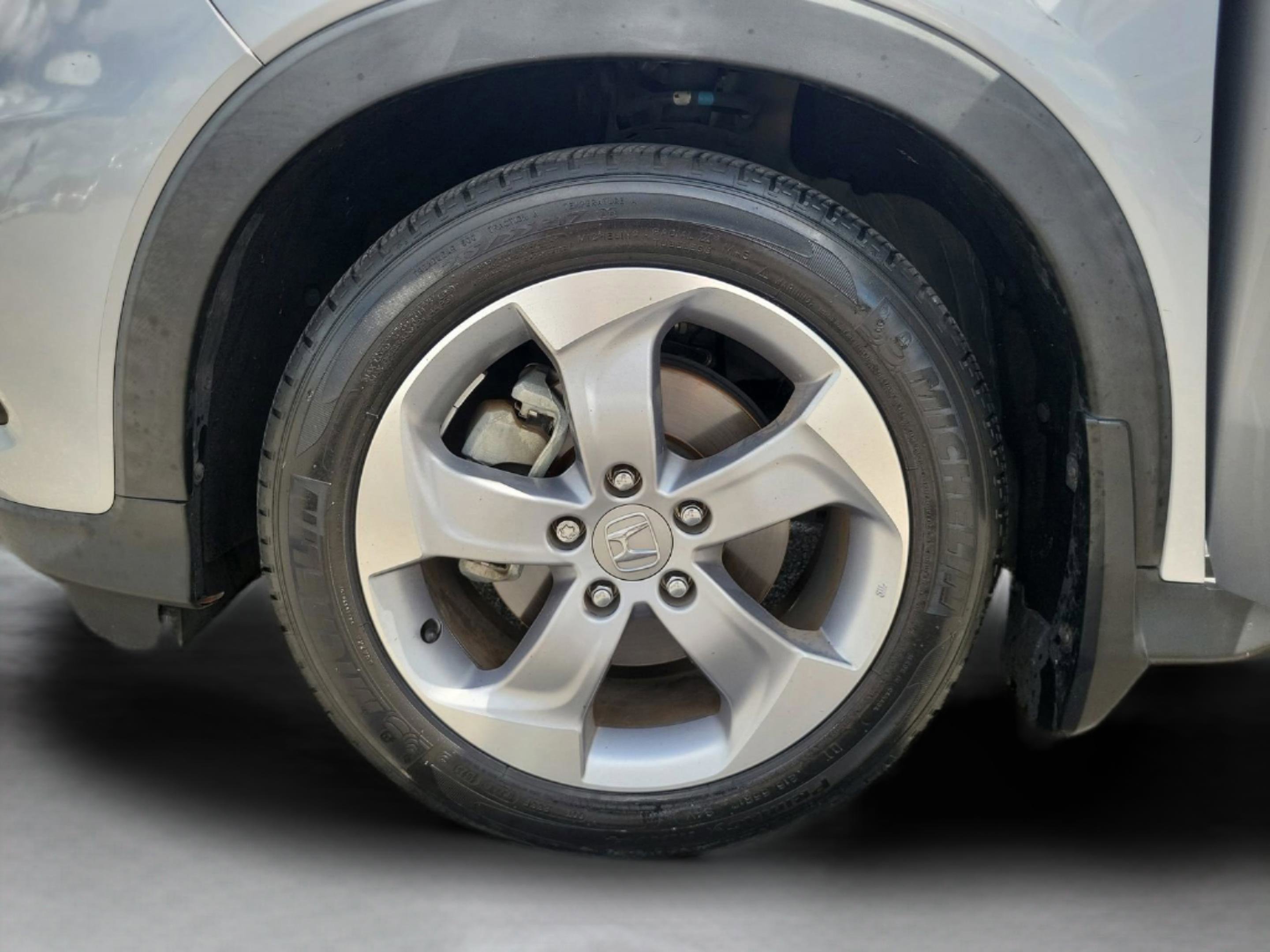 Certified 2020 Honda HR-V LX image 31