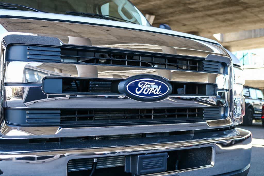 New 2026 Ford E-350 and Econoline 350 Super Duty w/ Power Equipment Group image 5