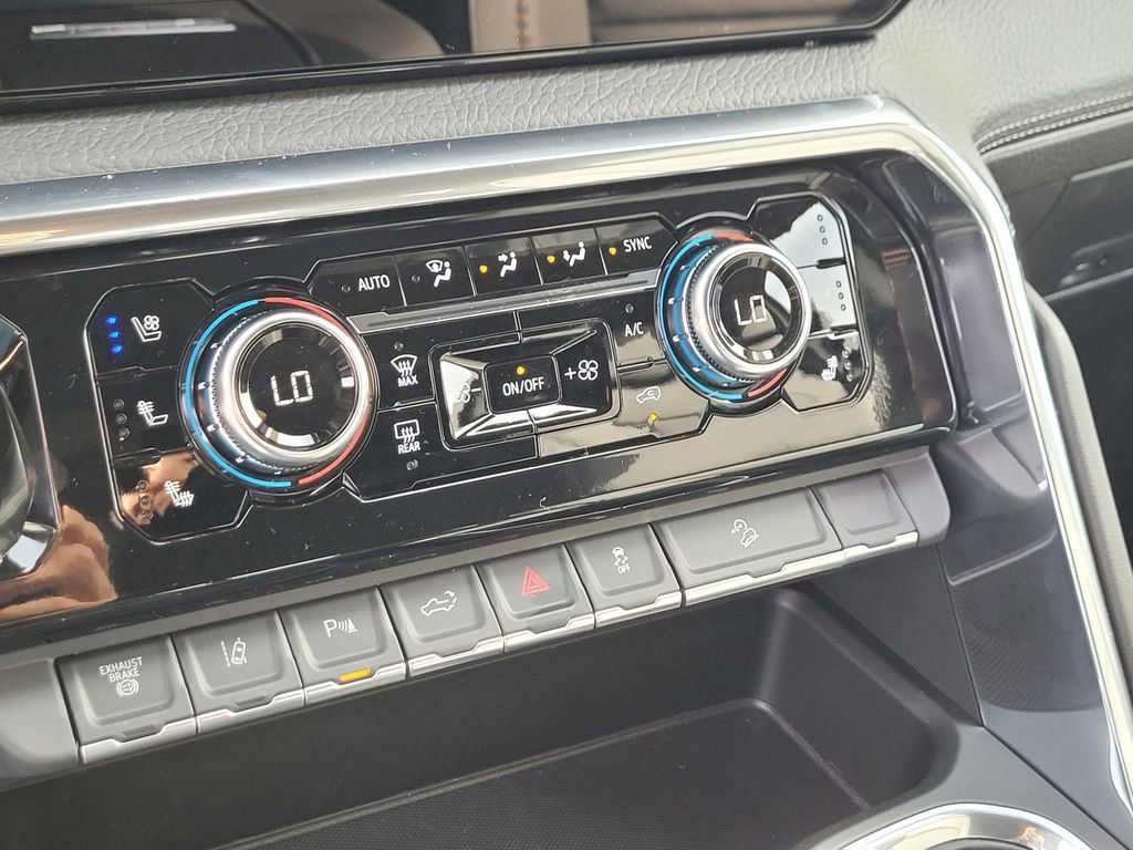 New 2026 GMC Sierra 2500 Denali w/ Denali Reserve Package image 14