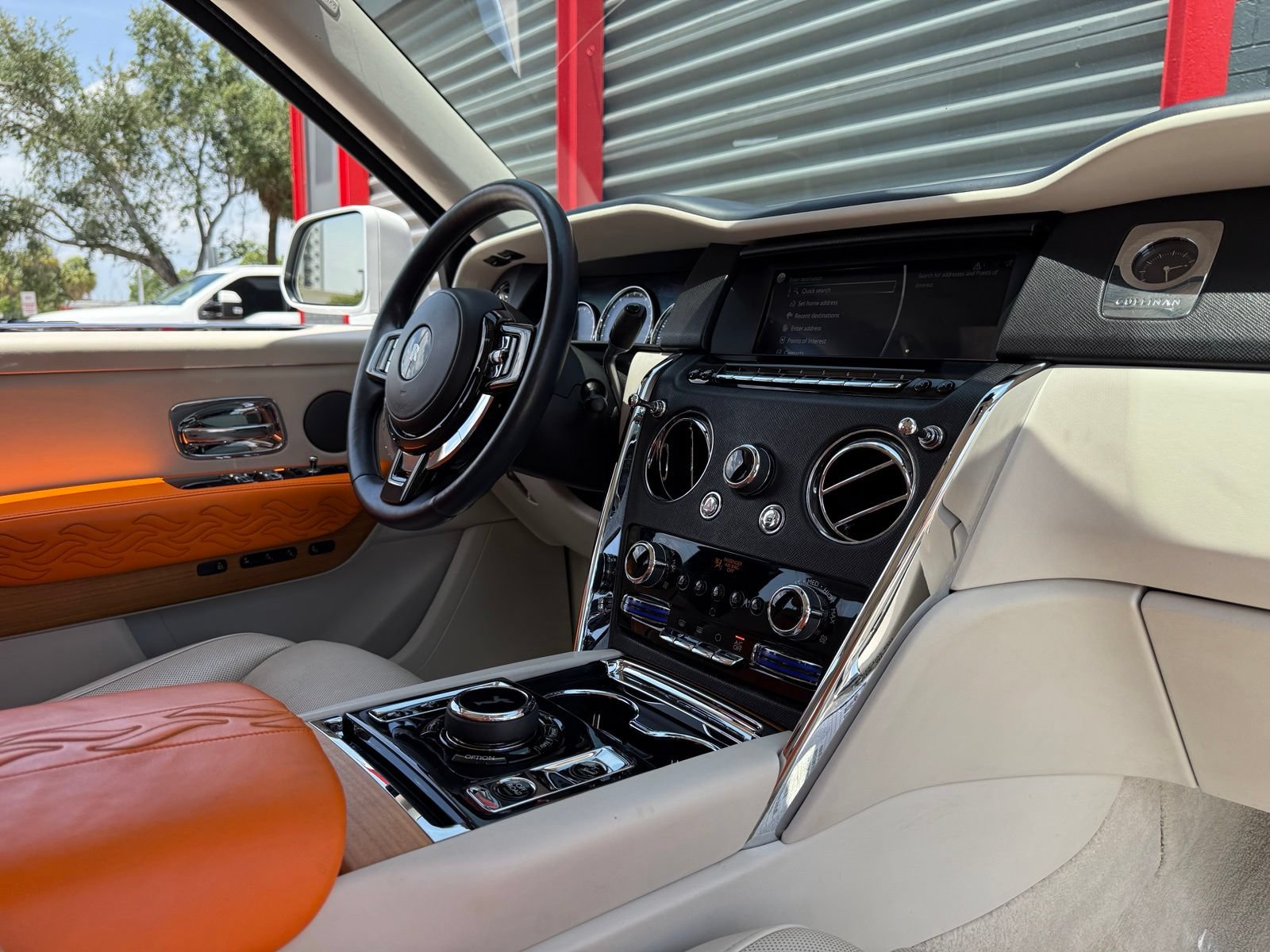 Used 2019 Rolls-Royce Cullinan AWD/4WD image 37