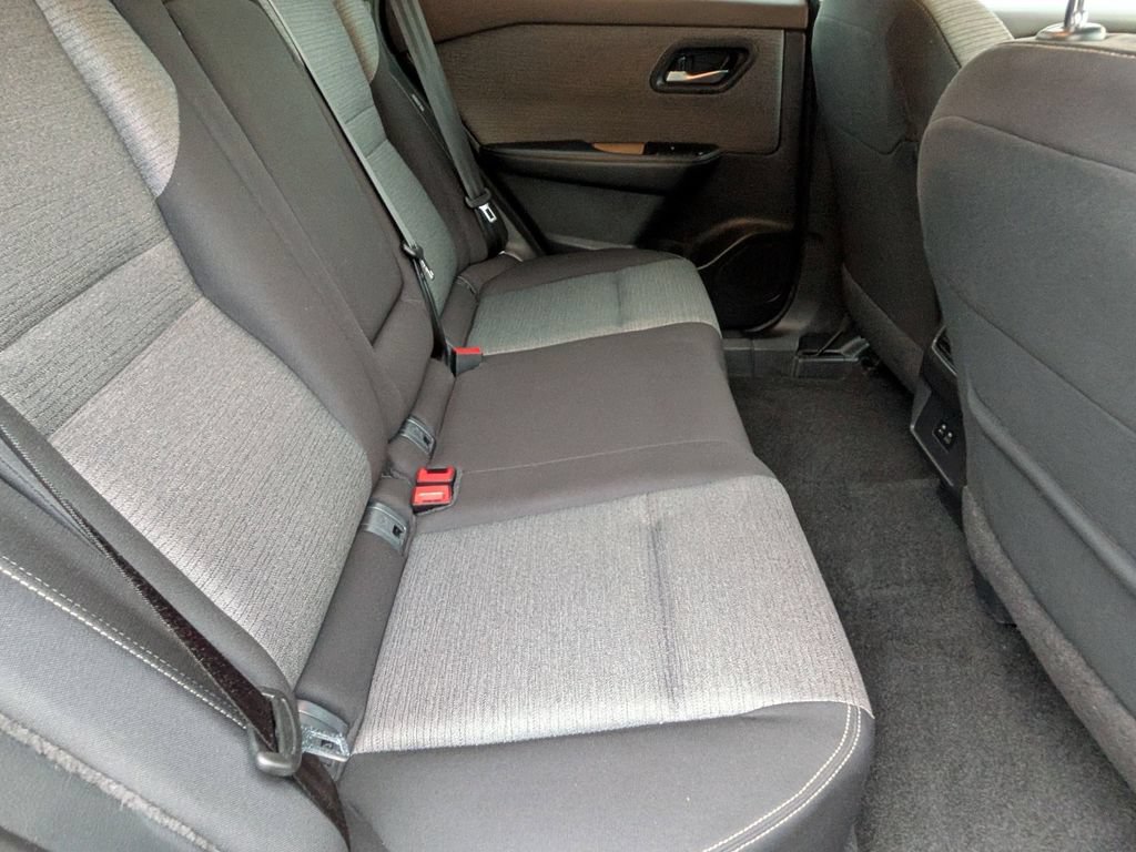Used 2023 Nissan Rogue SV AWD/4WD image 21
