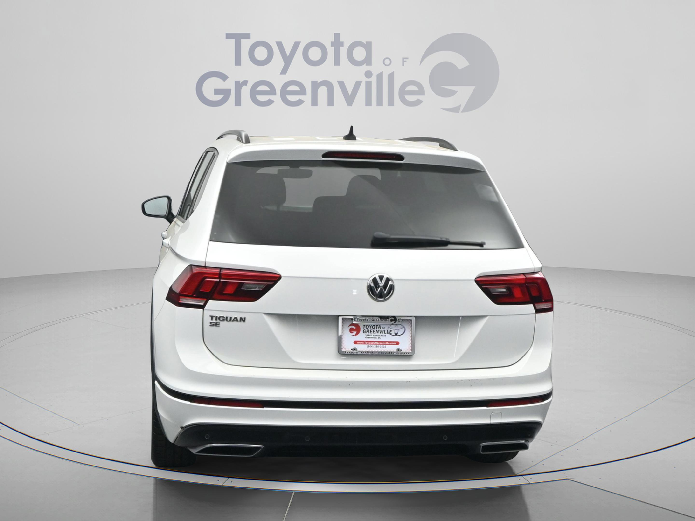 Used 2021 Volkswagen Tiguan SE R-Line FWD image 11