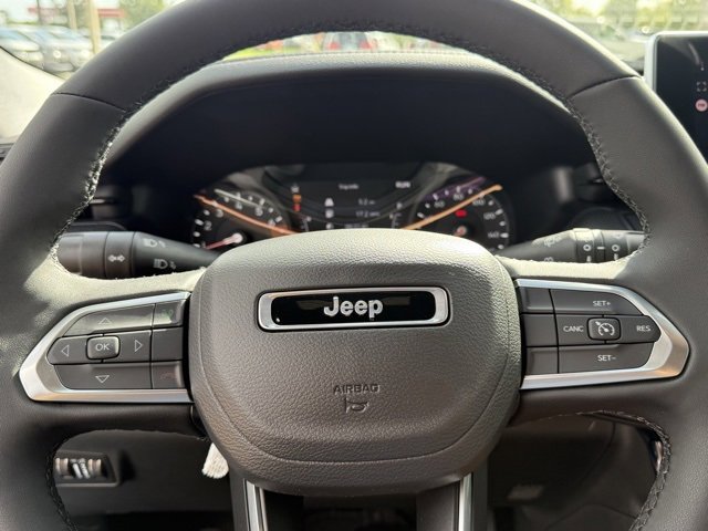 New 2026 Jeep Compass Latitude image 21