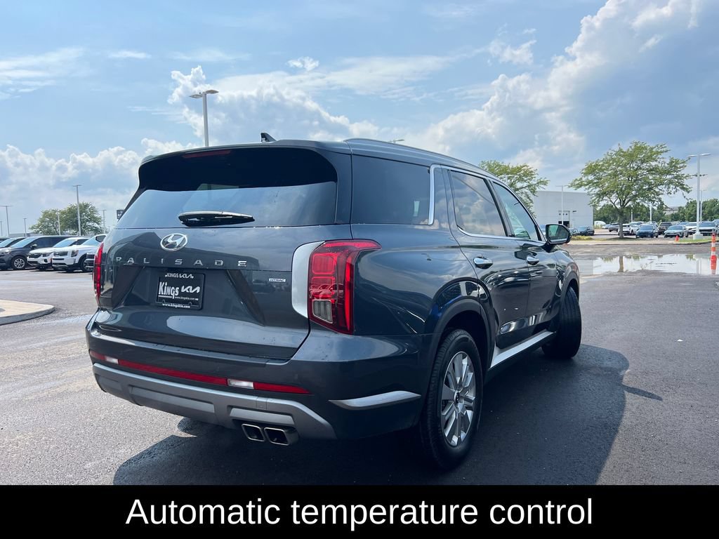 Used 2024 Hyundai Palisade SEL AWD/4WD image 3
