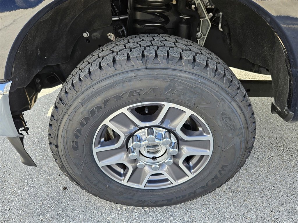 Used 2023 Ford F250 Lariat w/ Lariat Ultimate Package image 40