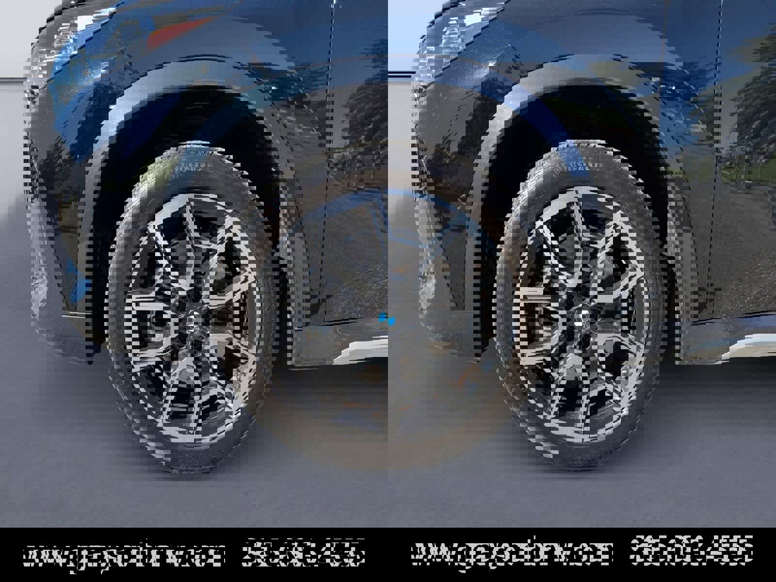 Used 2023 BMW X1 xDrive28i image 9