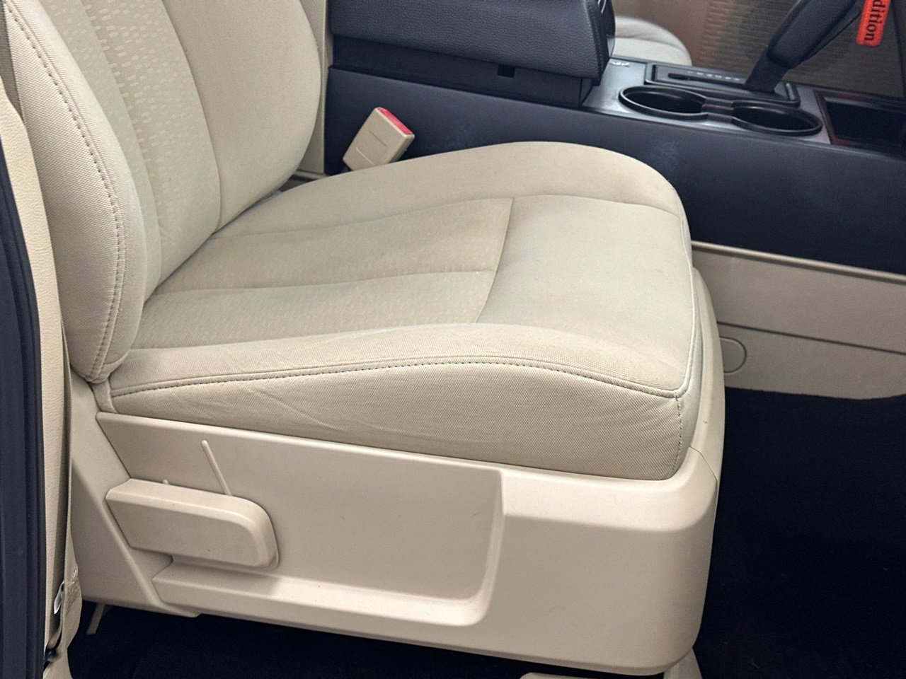 Used 2015 Ford Expedition XL image 12