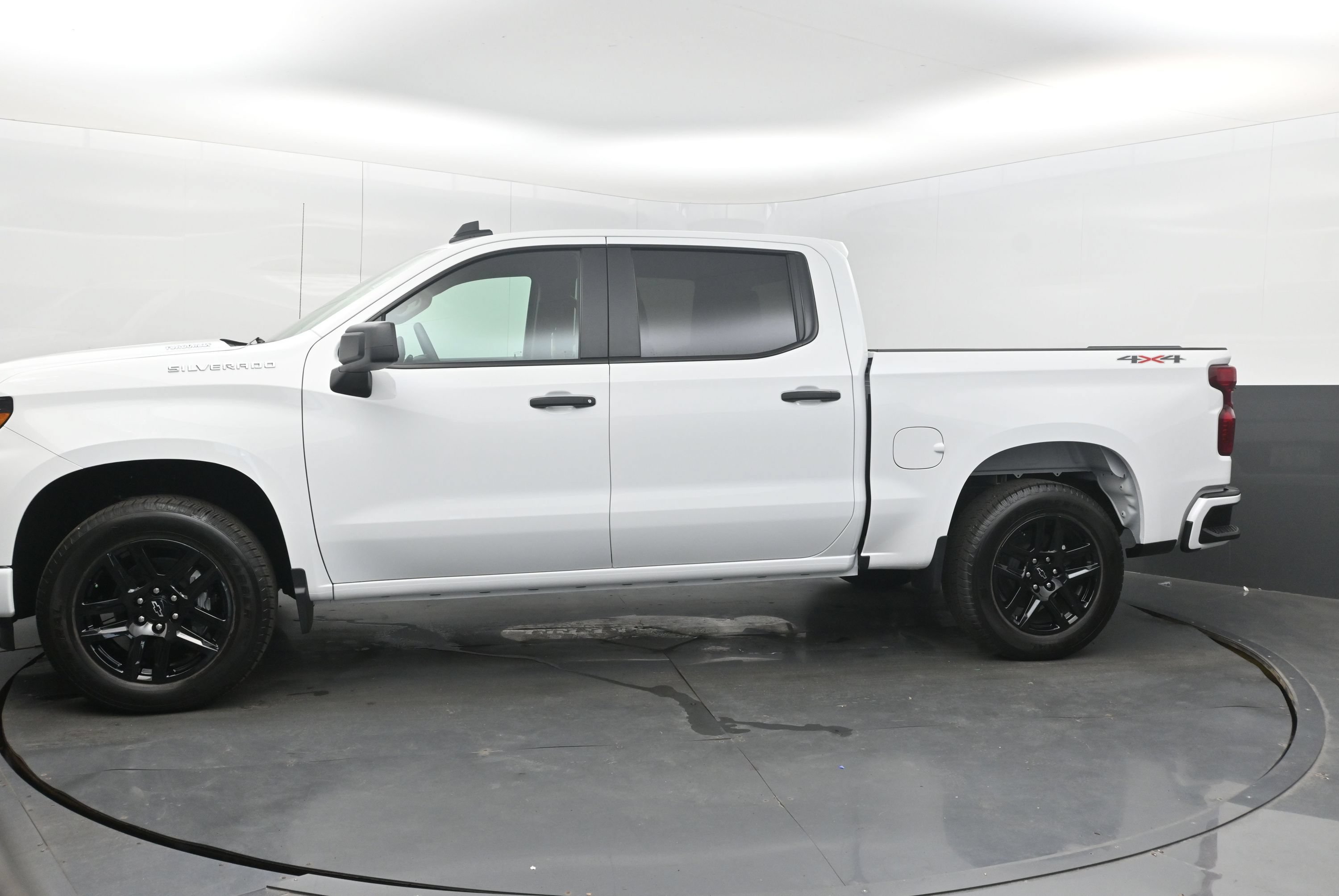 Used 2026 Chevrolet Silverado 1500 Custom AWD/4WD image 5