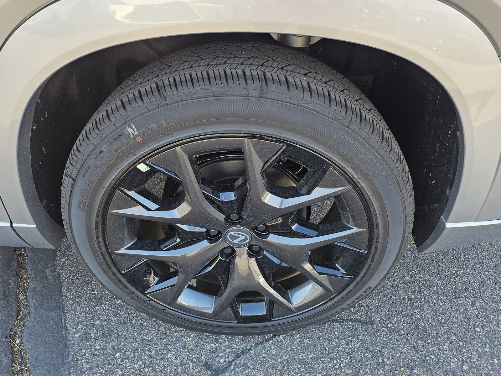 New 2026 Lexus TX 500h AWD image 17