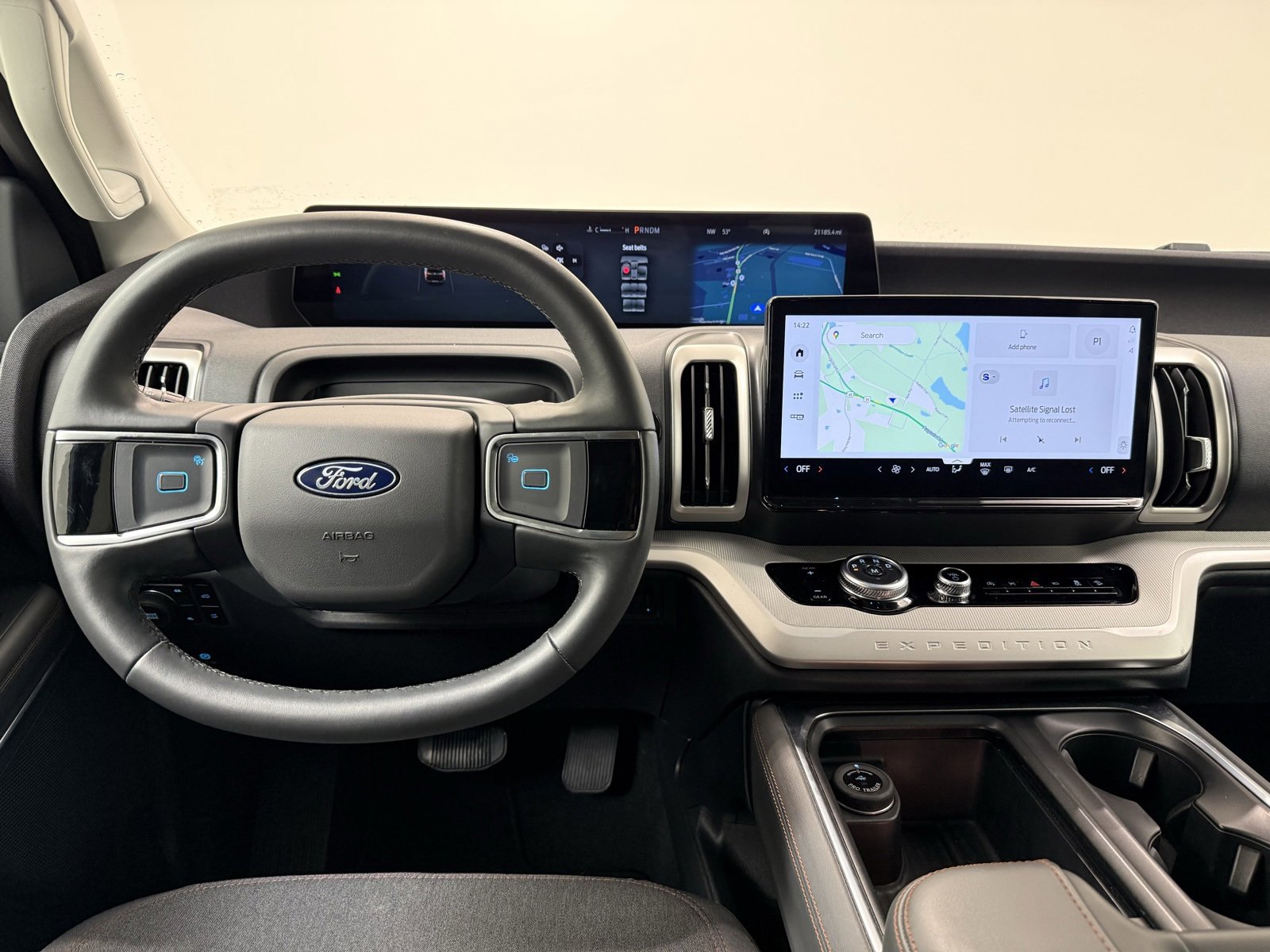 Used 2025 Ford Expedition Active image 29