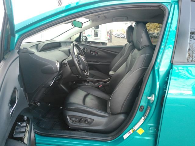 Used 2021 Toyota Prius Prime XLE image 12