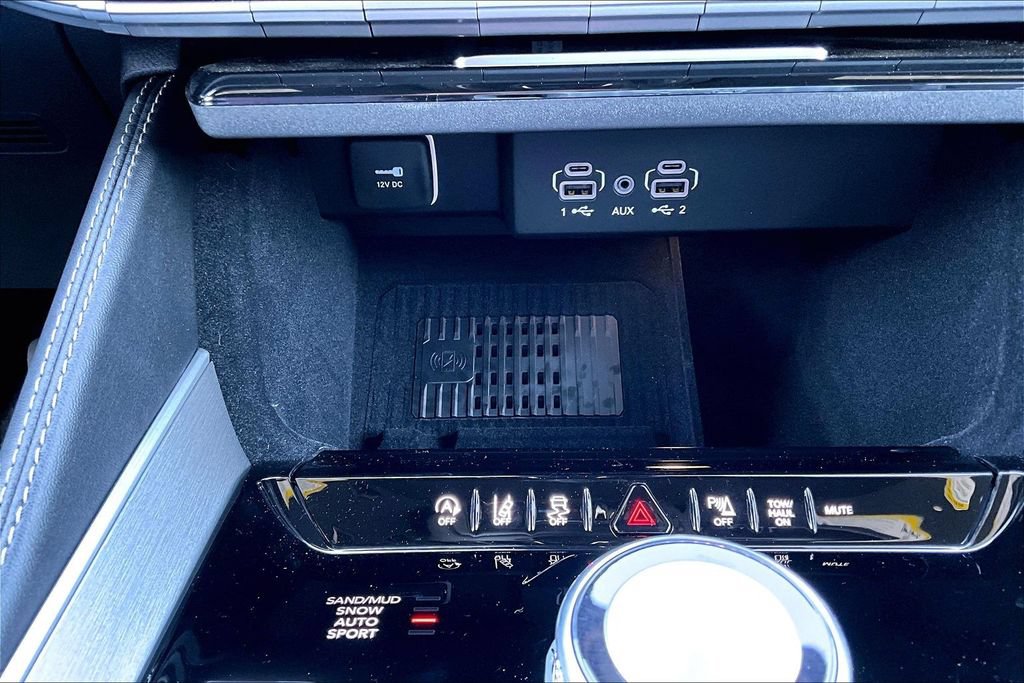 New 2026 Jeep Grand Wagoneer 4WD image 12