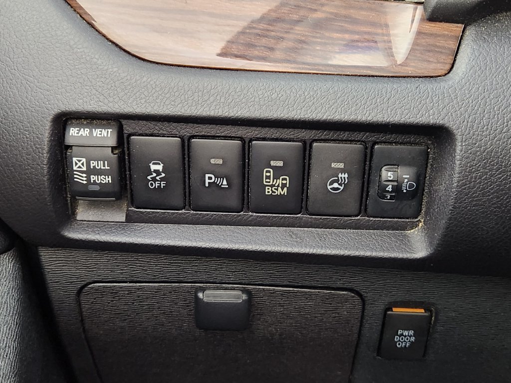 Used 2015 Toyota Sienna Limited Premium AWD/4WD image 27