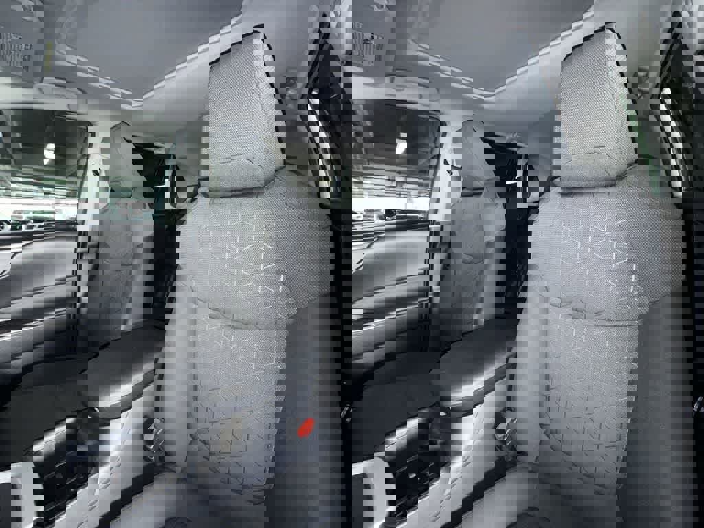 Used 2022 Toyota RAV4 XLE w/ Convenience Package image 14