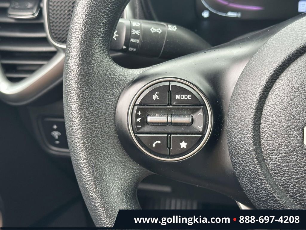 Certified 2023 Kia Soul LX w/ LX Technology Package image 19