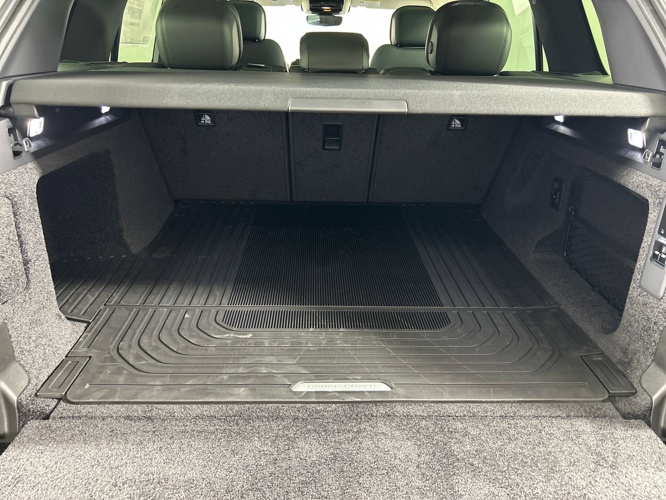 New 2025 Land Rover Range Rover SE image 19