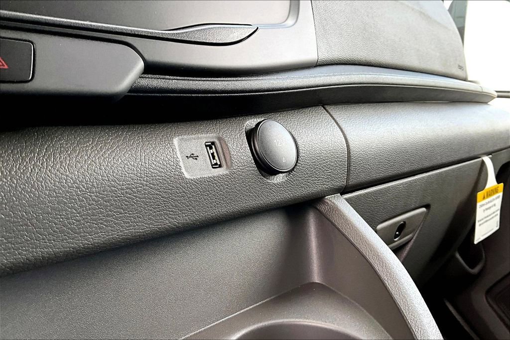 New 2026 Ford Transit 250 148 Medium Roof w/ Load Area Protection Package image 17