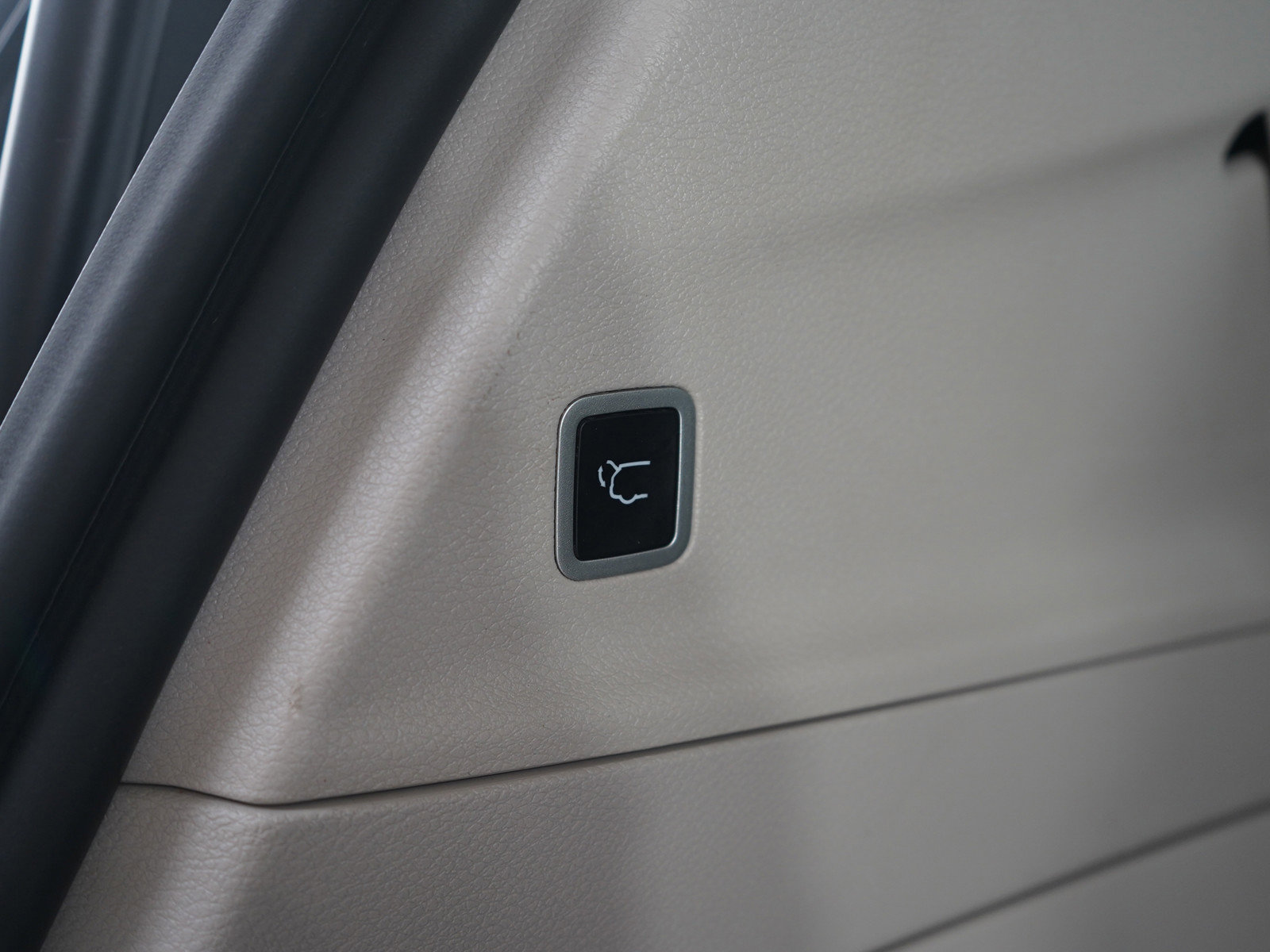 Used 2024 Chrysler Pacifica Touring-L image 17