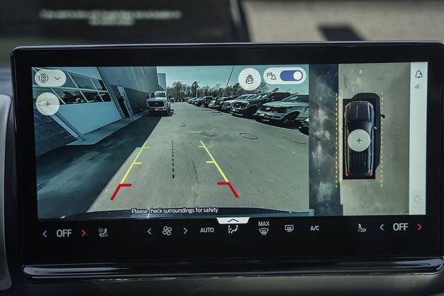 Used 2025 Ford Expedition Active image 56