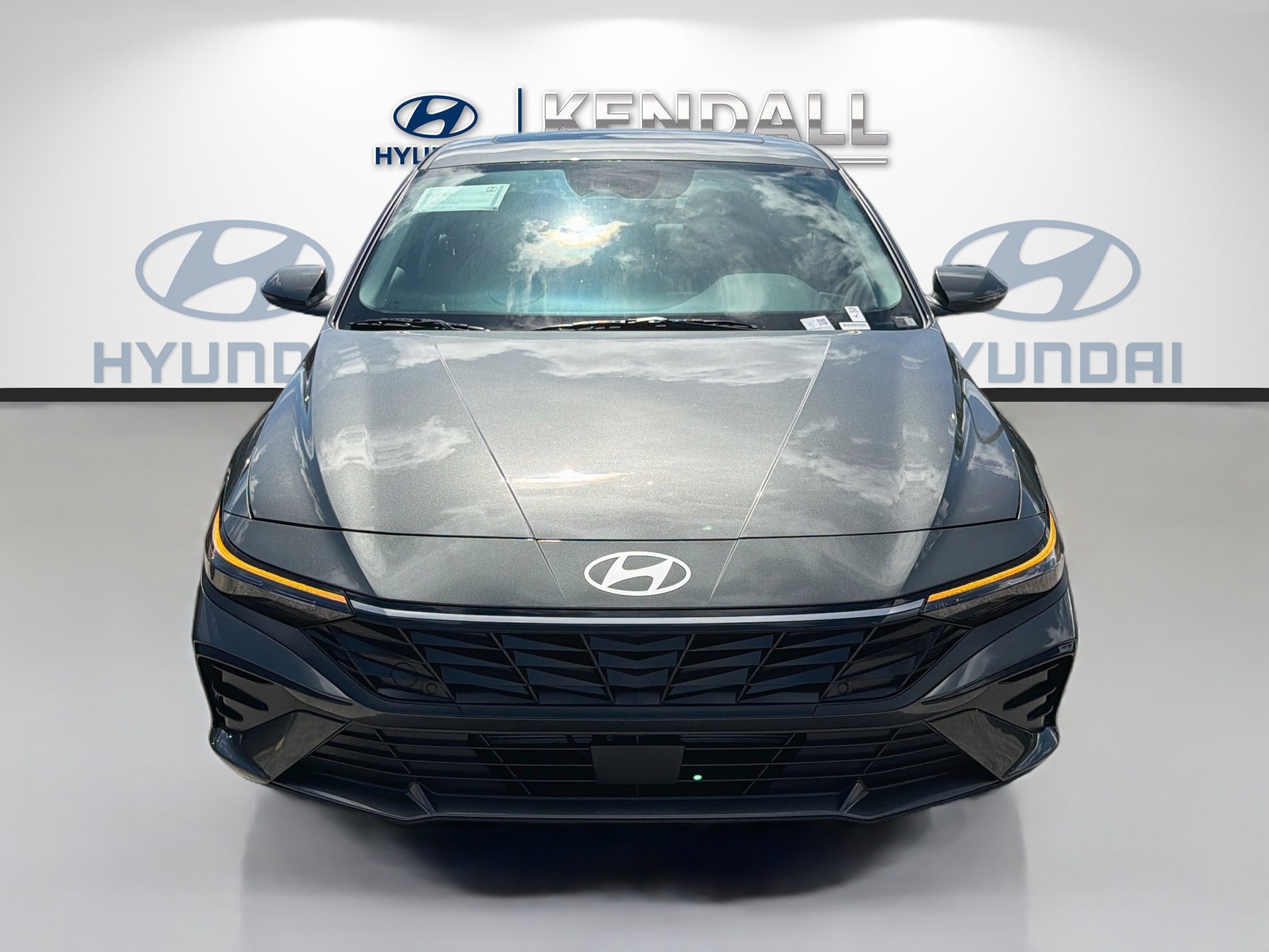 New 2026 Hyundai Elantra Limited FWD image 2
