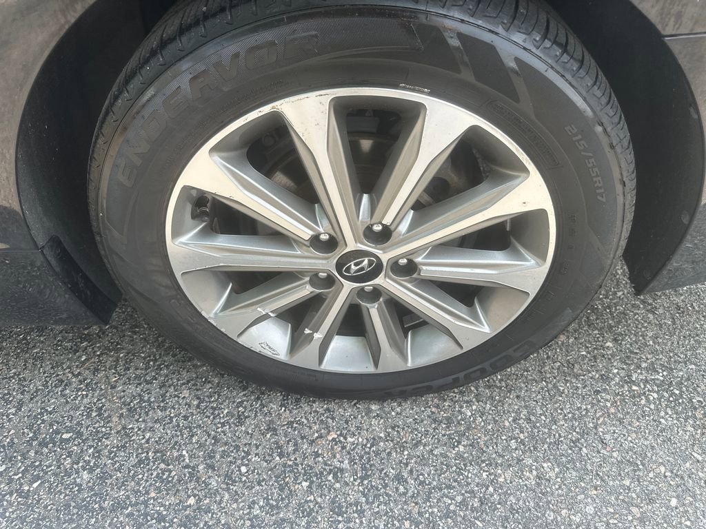 Used 2017 Hyundai Sonata Limited w/ Ultimate Package 04 FWD image 18