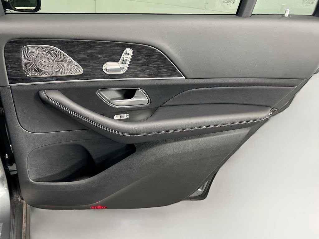 Certified 2025 Mercedes-Benz GLS 450 4MATIC image 26