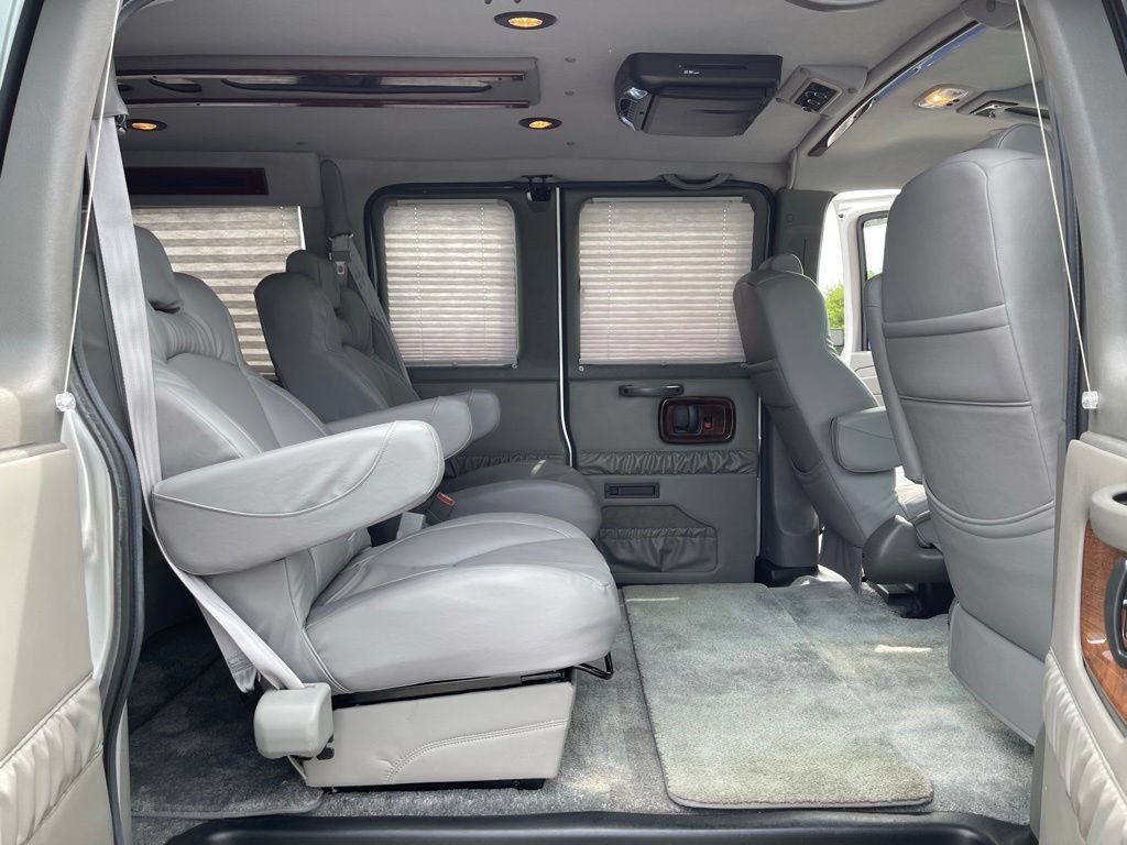 Used 2014 GMC Savana 1500 RWD image 8