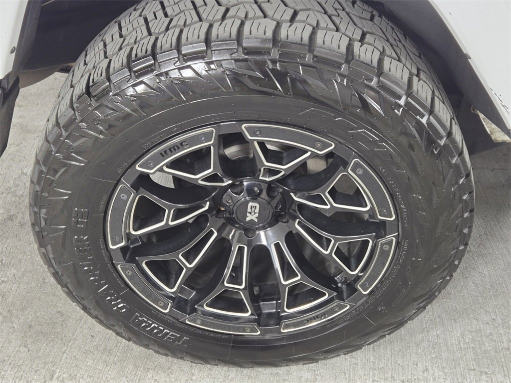 Used 2018 Jeep Wrangler Unlimited Sahara w/ Connectivity Group image 9