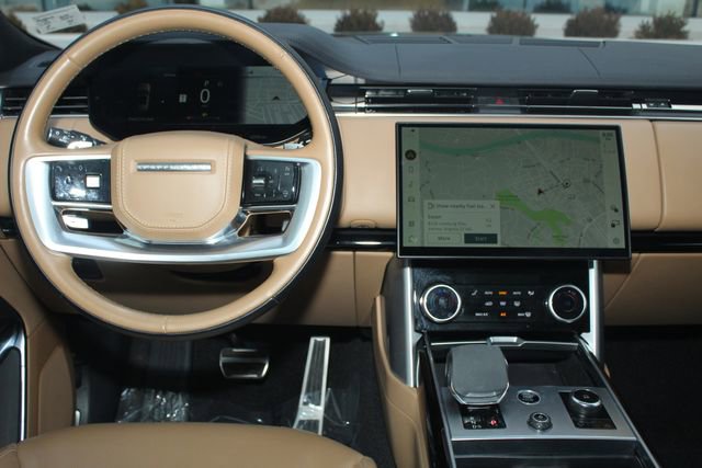 Used 2023 Land Rover Range Rover SE image 4