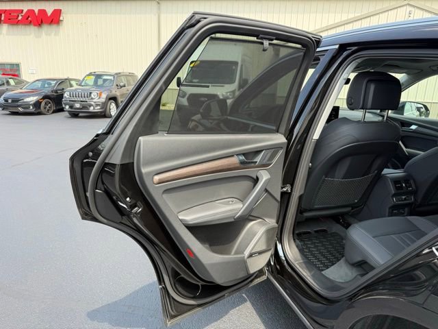 Used 2025 Audi Q5 2.0T Premium Plus w/ Premium Plus Package image 19