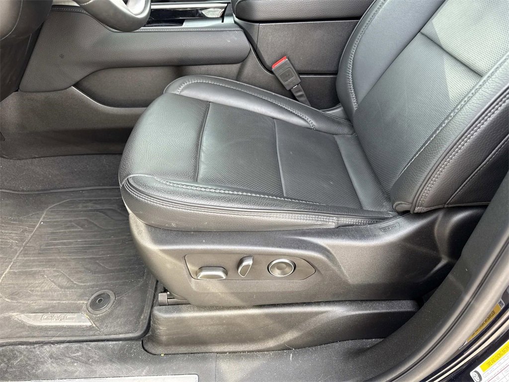 Used 2024 GMC Yukon Denali w/ Max Trailering Package image 9