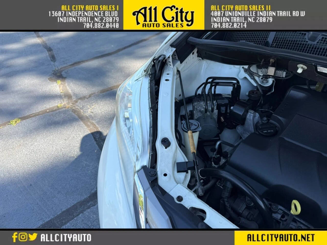 Used 2015 Toyota Sienna XLE Premium FWD image 44