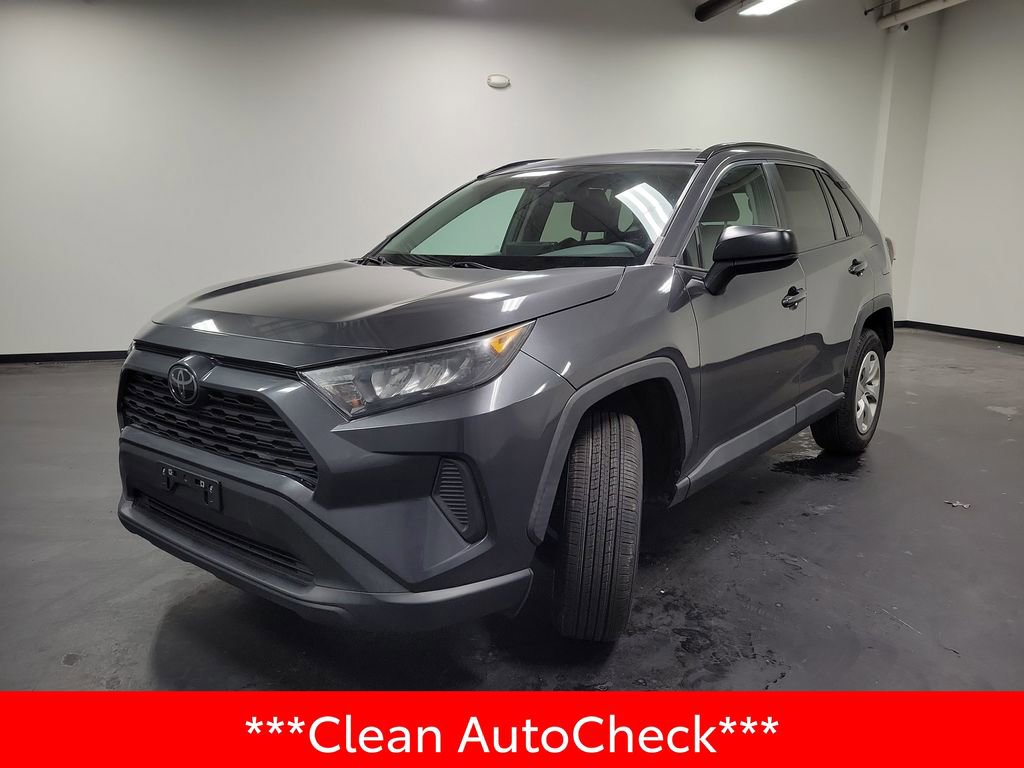 Used 2021 Toyota RAV4 LE image 4