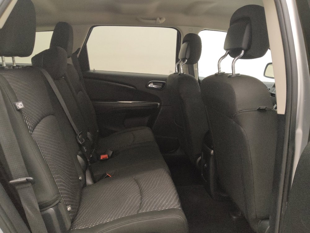 Used 2020 Dodge Journey SE FWD image 19