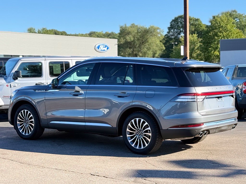 Used 2024 Lincoln Aviator Reserve w/ Elements Package Plus AWD/4WD image 40